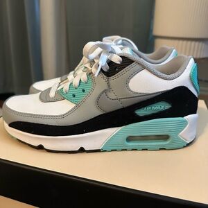 Nike Airmax 90 - size 4.5Y
